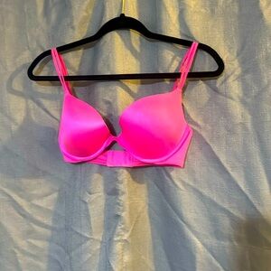 34D Victoria’s Secret Very Sexy Push Up Bra